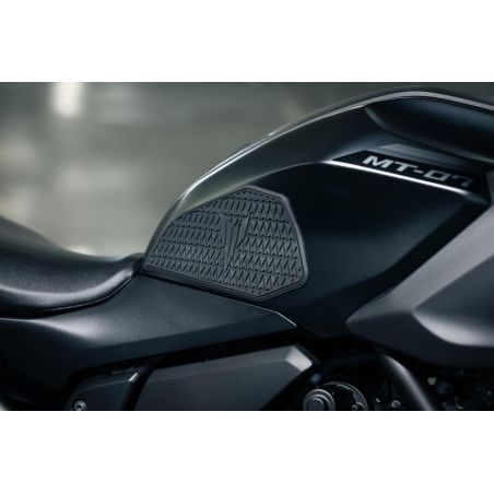 PADS LATERAUX DE RESERVOIR YAMAHA MT07 2025 -