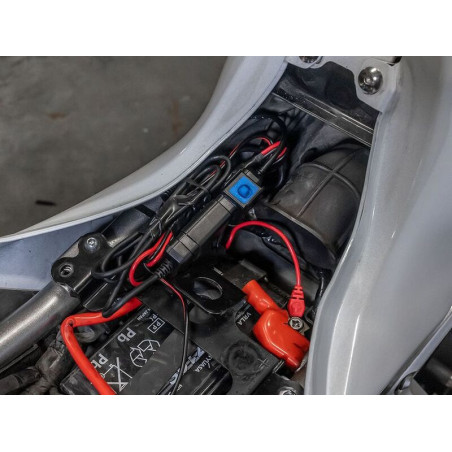 ADAPTATEUR ETANCHE 12V VERS USB QUAD LOCK