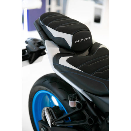 SELLE BAGSTER SIT'N GO YAMAHA MT07 2025 - CARBONE / GRIS CLAIR