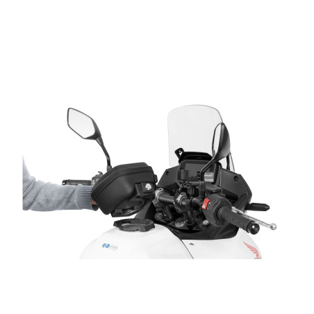 FIXATION SACOCHE RESERVOIR SHAD YAMAHA T7 WORLD RAID